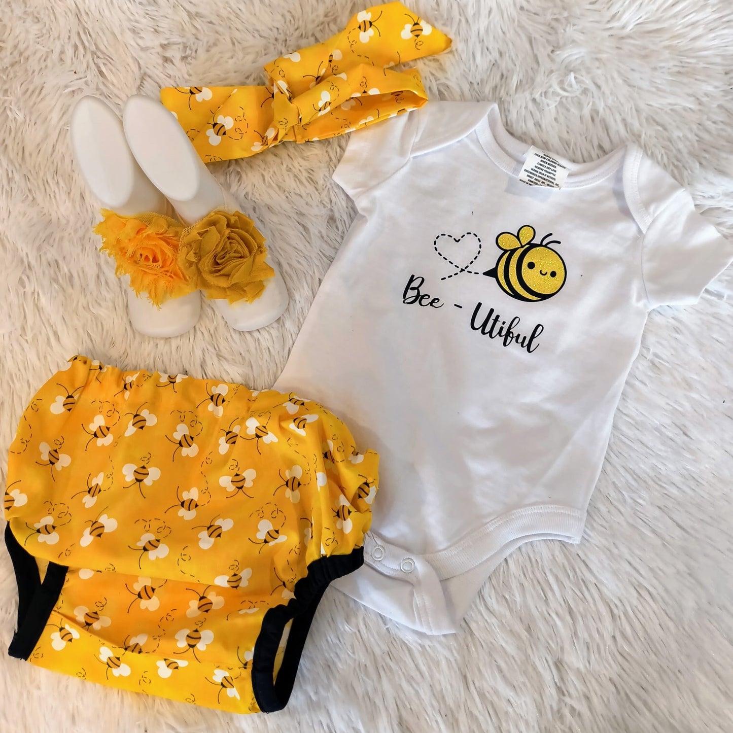 Baby diaper cover set for 3 months: includes diaper cover, headband, tee-shirt and footless sandles